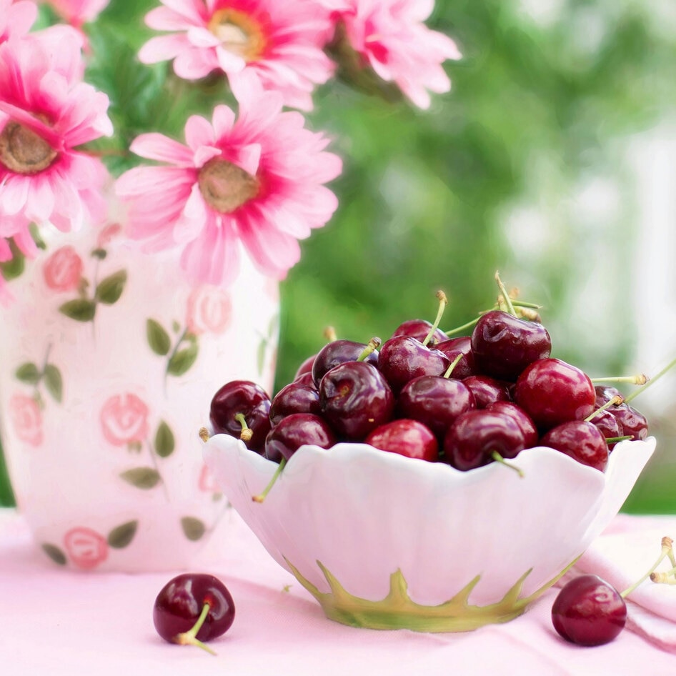 To Reap the Benefits of Cherry Season, Be Like Oprah, Martha, and Bobby Flay 