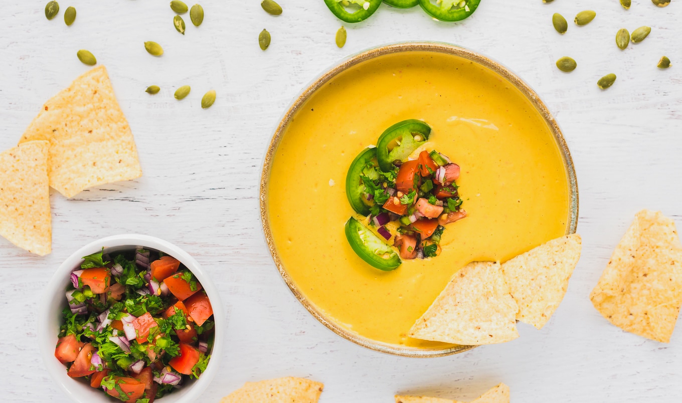 VegNews.VeganQueso